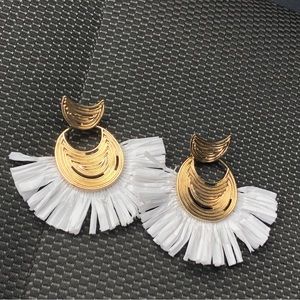House of Harlow 1960 White Raffia & Gold Statement Earrings missing backs